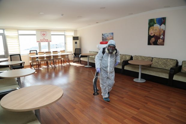 Huzur Evi ekiplerce dezenfekte edildi