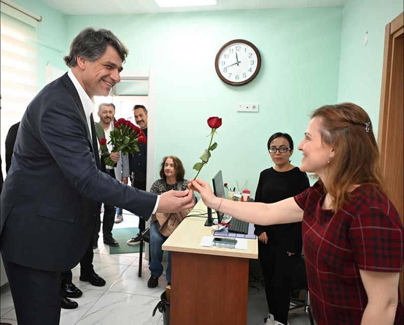 BAŞKAN KOCAMAN SAĞLIK ÇALIŞANLARINI UNUTMADI