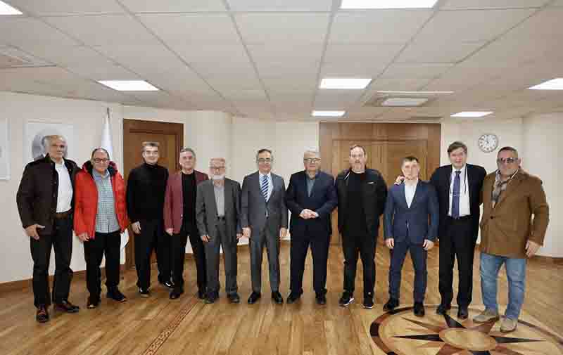 Baraçlı, Kocaeli’nin efsane spor adamlarını ağırladı