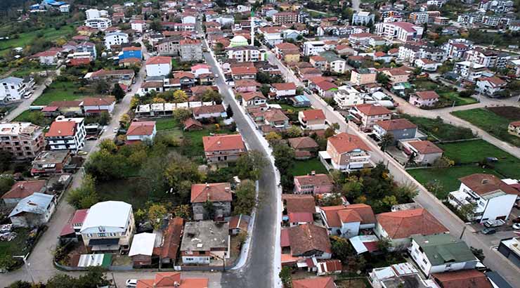 Büyükşehir, Cumhuriyet Caddesi’nde üstyapı çalışmalarına başladı;