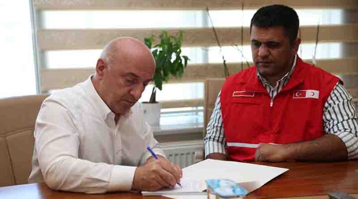 Başkan Bıyık, Gazze için kurban bağışında bulundu