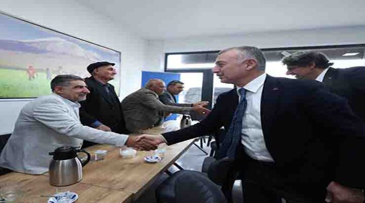 Çiftçi, Akse Bilgi Evi’ndeki kursiyer