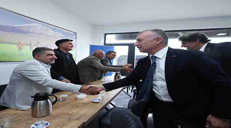 Çiftçi, Akse Bilgi Evi’ndeki kursiyer