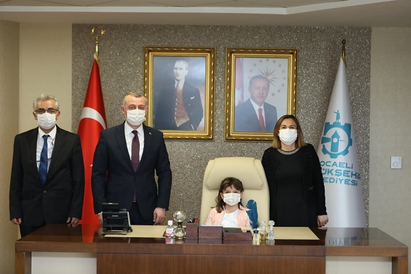 Büyükakın makamını Atalay’a bıraktı