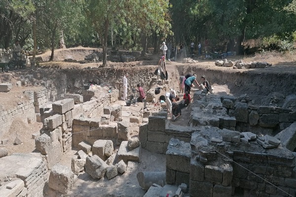 KOÜ Arkeoloji Bölümü’nden Bathonea Kazısında Önemli Keşif