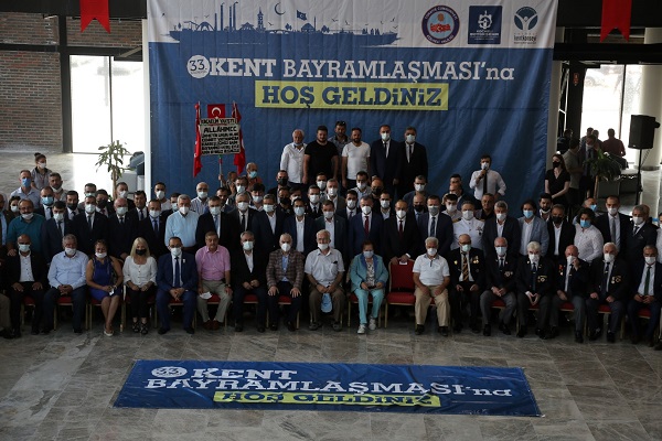 Pandeminin Ardından İlk Bayramlaşma