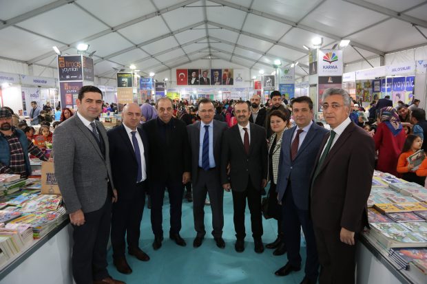 Darıca Kitap Fuarı Yoğun İlgi Görüyor