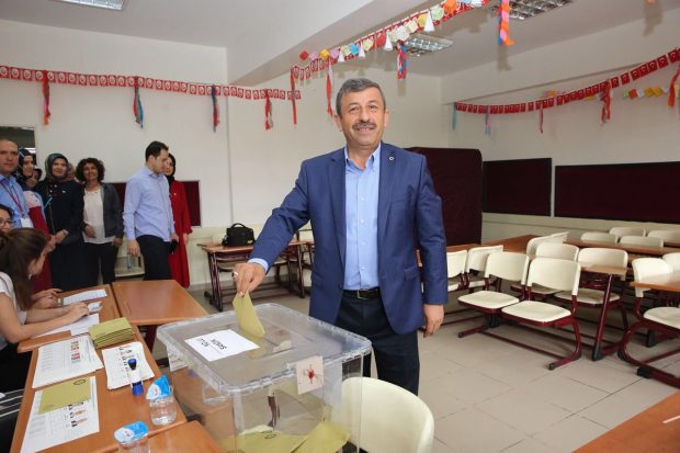 Karabacak “Seçimler ülkemiz adına dönüm noktası olacak”