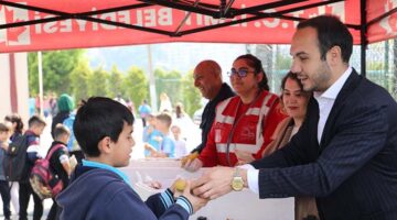 Beslenme Saati Projesi bu sabah Gültepe ve Yenimahalle’de devam etti