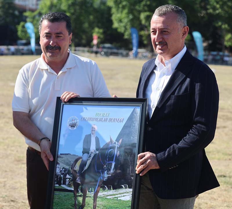 Büyükakın: Atın üstündeki Türk değilse yüktür