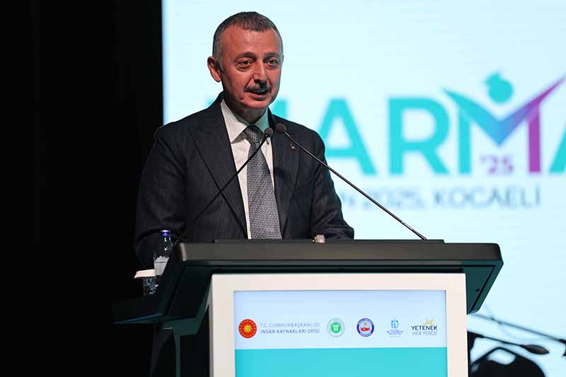 Büyükakın: Gençlerimize inanıyoruz, güveniyoruz