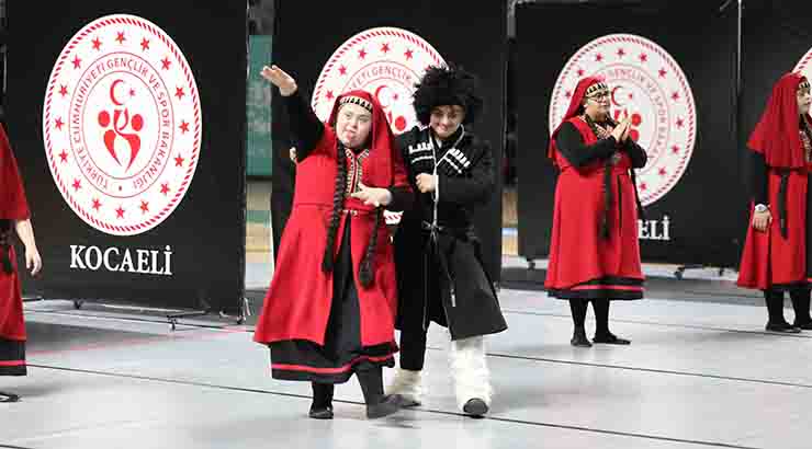 Kocaeli Büyükşehir Belediyesi, engelleri aşan bir ilke daha imza attı