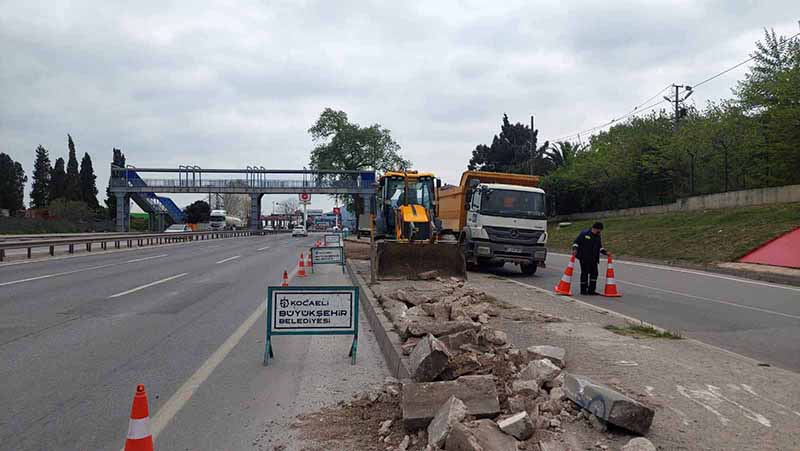 Büyükşehir, Kirazlıyalı’da ulaşımı kolaylaştırıyor