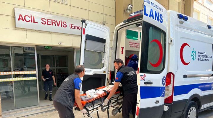 Büyükşehir’den 4 saatte 135 hasta transferi