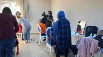 Büyükşehir’in Kuaförlük Hizmetiyle Moral Buldular