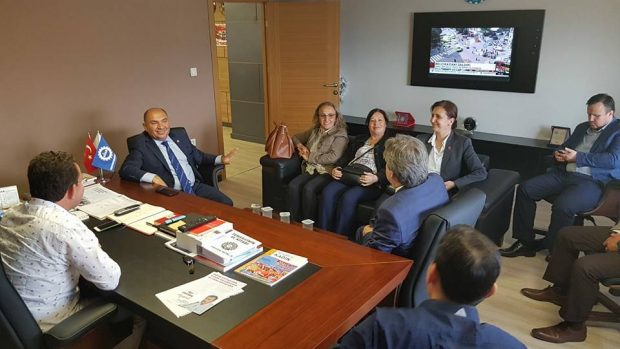 CHP İzmit Odalara Çıkarma Yaptı