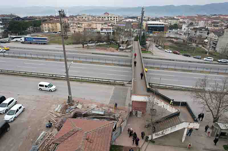 Çenesuyu ve 60 Evler’e İki Yeni Üst Geçit