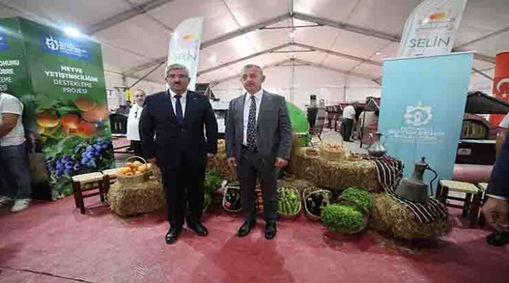 Başkan Büyükakın, Kocaeli Tarım Fuarı’nın açılışında konuştu “Çiftçinin çabasıyla Büyükşehir’in çabası birleşince bereket ortaya çıkıyor”