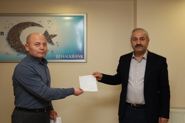 3 aylık maaşını bağışladı