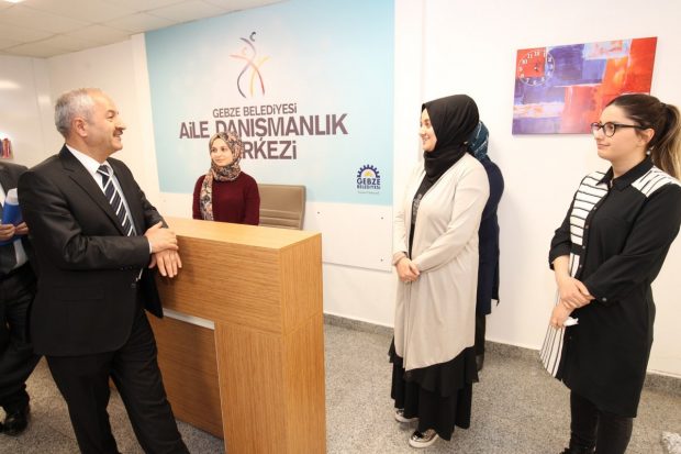 Danışmanlık Merkezi’ni İnceledi