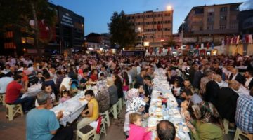 Kent Meydanı’nda 30 Gün Boyunca Çayhane