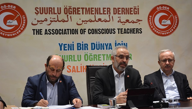 SOSYAL MEDYA ZİHİN ŞEKİLLENDİRİYOR