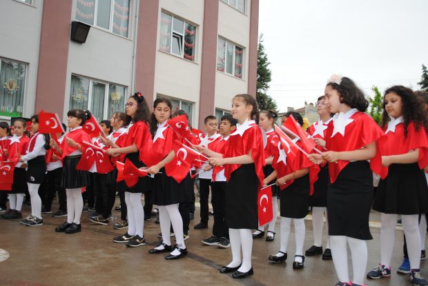 Kroman Çelik Geleneksel “Yaz Şenliği”ni kutladı