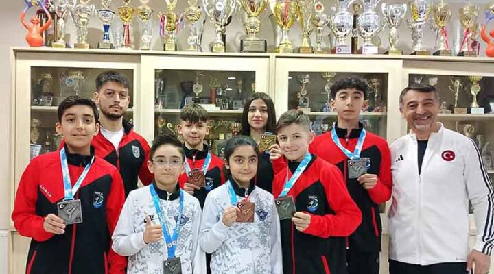 Darıca’nın minik sporcuları Türkiye Şampiyonası’na damga vurdu!
