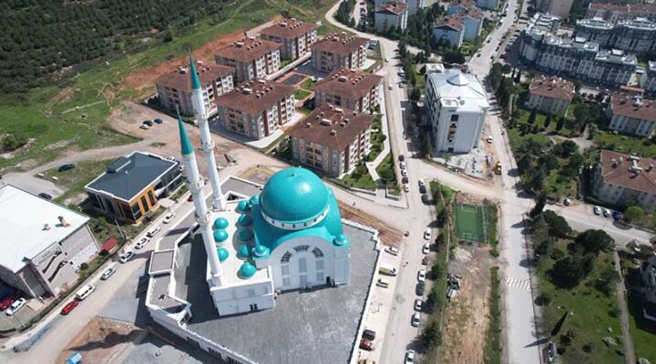 Derince Ahmet Yesevi Camii’ne estetik dokunuş