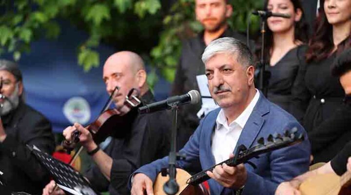 Dilovası Öğretmenler Korosu’ndan Unutulmaz Türkü Gecesi