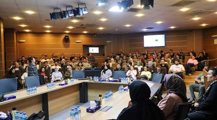 Kocaeli Büyükşehir personeli kendini geliştiriyor;