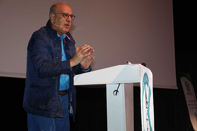 Emlakçılara doğru yatırım stratejileri anlatıldı