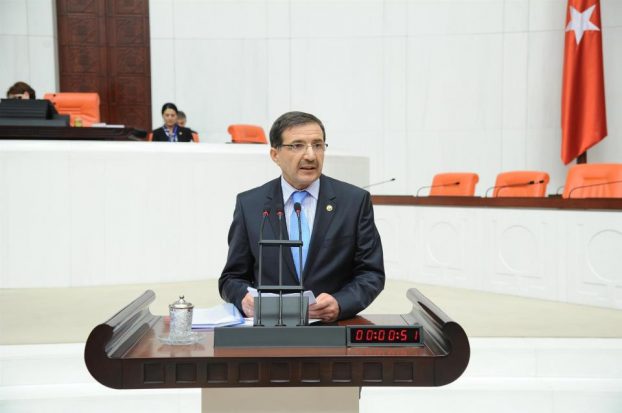 “Bayram bereketinin umutlarımızı yeşertmesini temenni ediyorum”