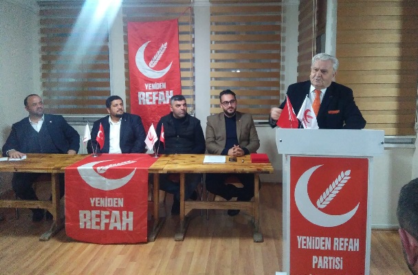 Aras, Çayırova ilçe divanında konuştu