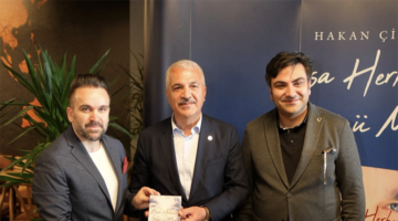 Hakan Çil, “Oysa Herkesin Gökyüzü Mavi” Kitabıyla Okurlarıyla Buluştu