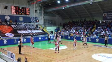 Basketbol heyecanı tribünleri doldurdu