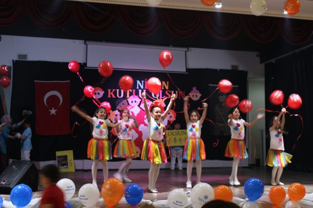Hisar Okullarında 23 Nisan Coşkusu