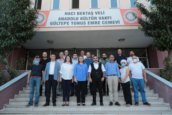 Hürriyet, Canlarla Aşure’de