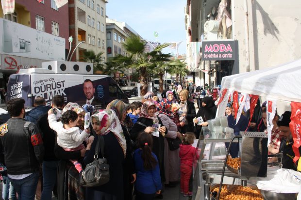 ‘Hayır lokması döktürme’ geleneğini canlandırdılar