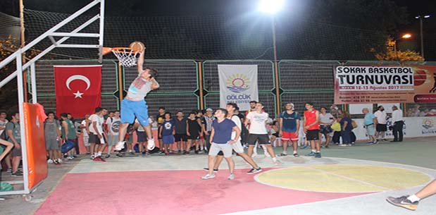 Sokak Basketbol Turnuvası Heyecanı Sona Erdi