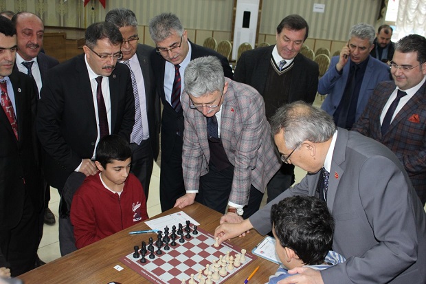 Okullararası Satranç turnuvası başladı.