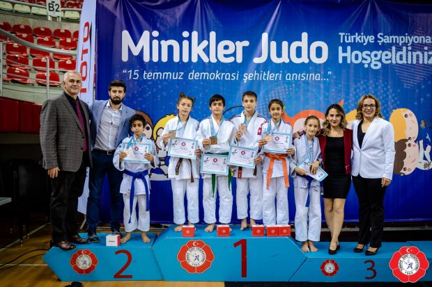 Judocular kırılması güç bir rekora imza attı
