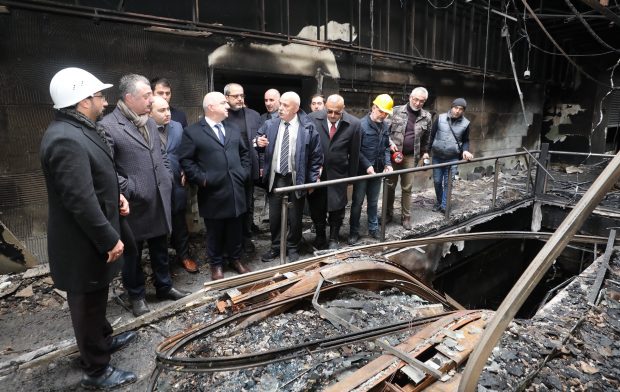 Darıca’daki AVM yangının ardından iş yeri sahiplerini ziyaret