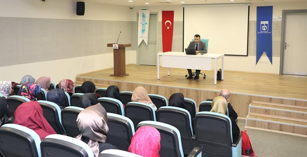 Akademi Üniversite’de ikinci yarıyıl başladı