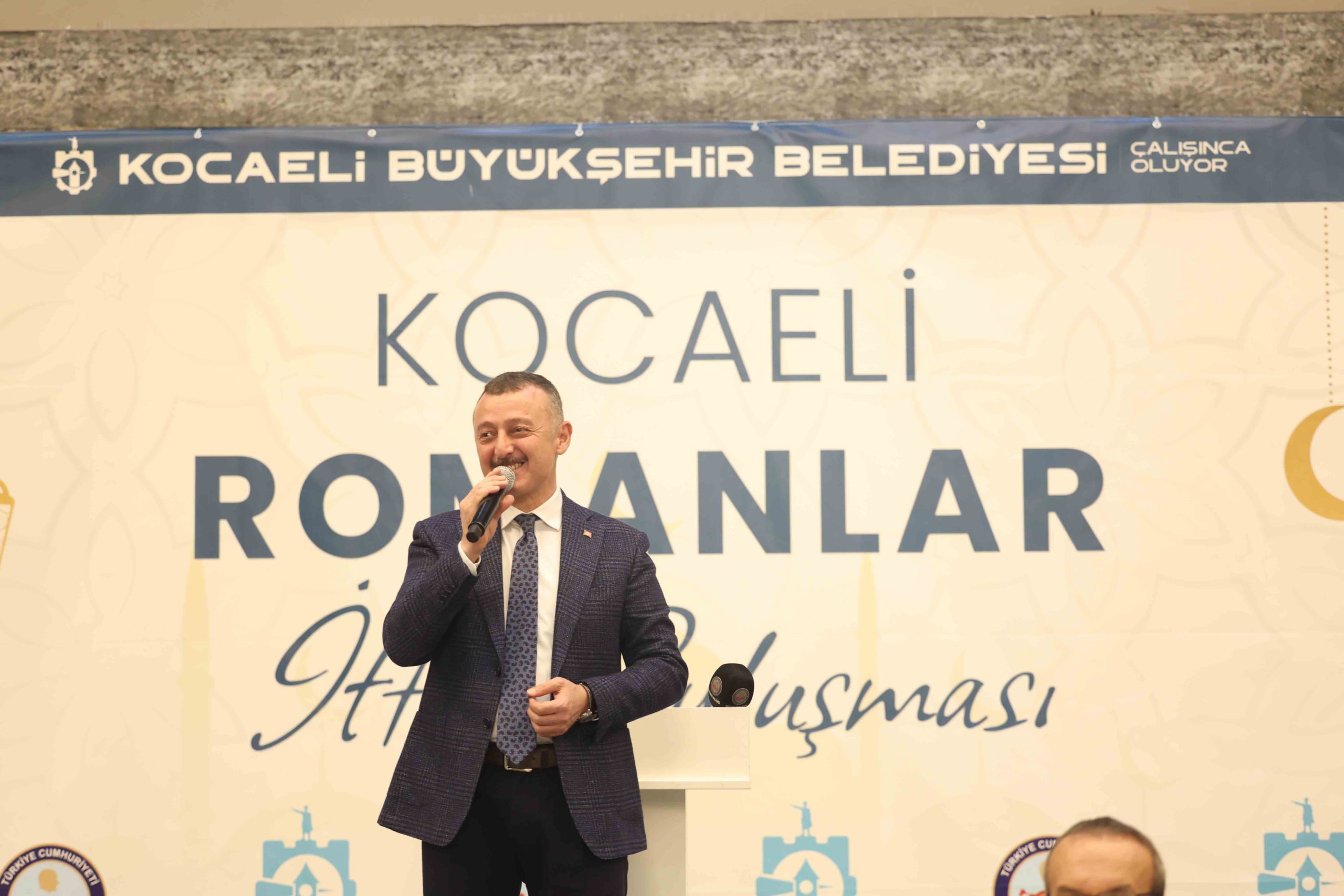 Büyükakın’dan Romanlara iftar