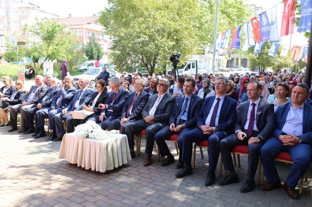 Gölcük, Baharı “KO-MEK Vefası” ile Karşıladı