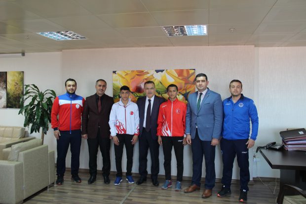 Şampiyon Güreşçilerden Kaymakam Gözen’e Ziyaret