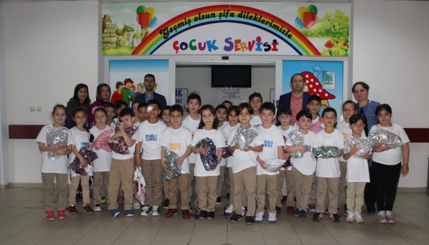 Çocuklardan Çocuk Servisine Sürpriz Ziyaret
