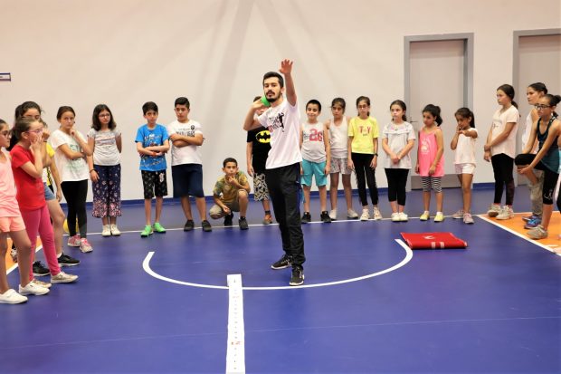 Atletizm yaz spor okuluna ilgi büyük