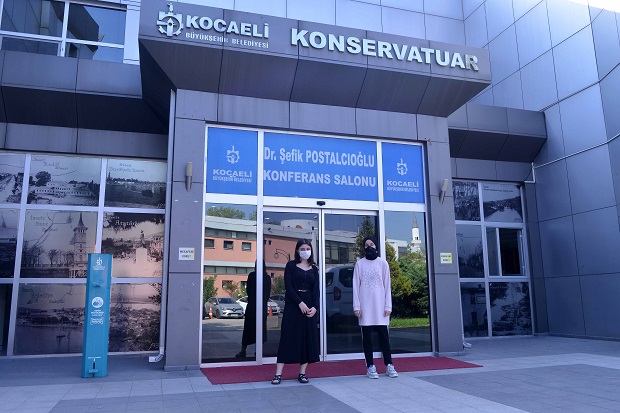 Sanatçı olma yolunda ilerliyorlar